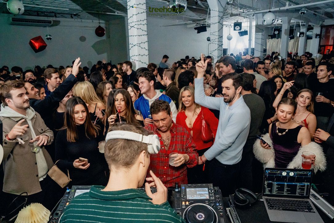 Christmas in NYC, treehouse. event